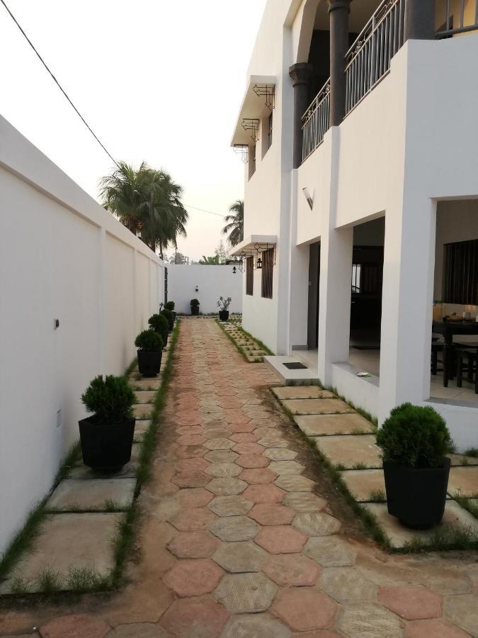 Residence Mga Hotel Ouidah Екстериор снимка